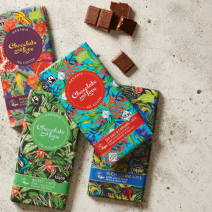 Chocolate and Love Library Box chocolade cadeau afbeelding 2 van Gifts.nl