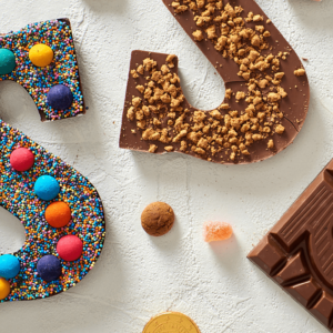 Happy Chocoladeletter sinterklaas cadeau afbeelding 2 van Gifts.nl