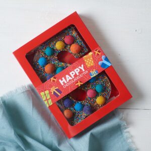 Happy Chocoladeletter sinterklaas cadeau kerstpakket afbeelding 3 van Gifts.nl
