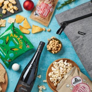 Kerstpakket Take Me Backpack To X-mas kerstpakket afbeelding 2 van Gifts.nl