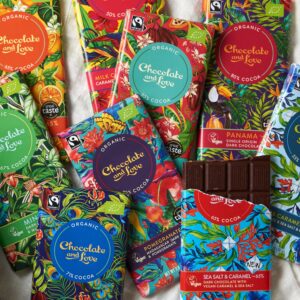 Love and Wine chocolade cadeau kerstpakket afbeelding 4 van Gifts.nl